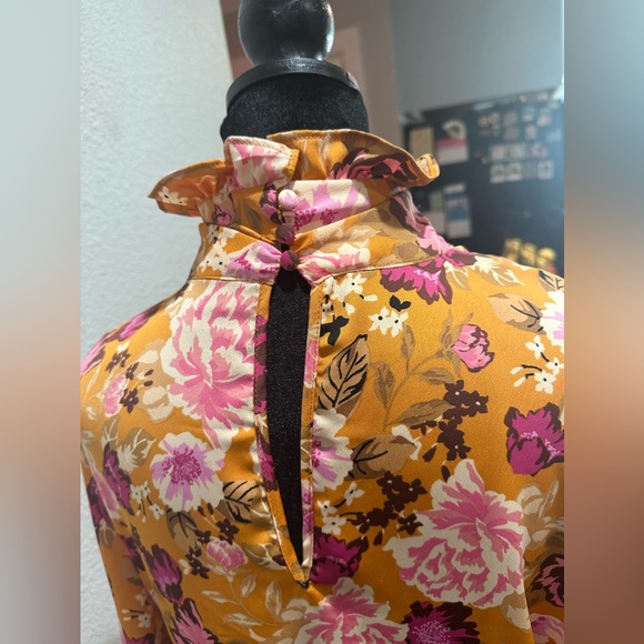 Like new long dress size M. Long sleeve Orange and pink - Picture 7 of 10